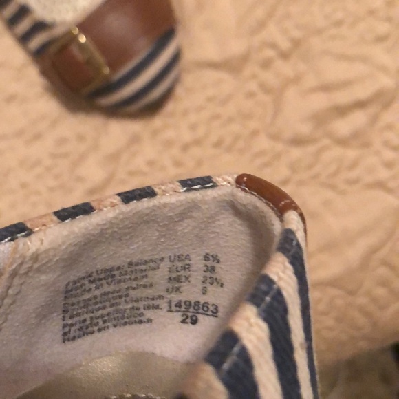 16x10 clutch purse matching Dexflex Comfort size 6 1/2 navy cream wedges - Picture 10 of 10